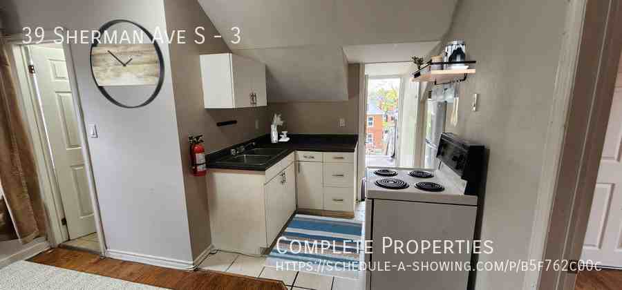 39 Sherman Ave S #3 - Photo 3 of 4