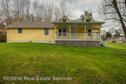 581 Tulip Grove Rd - Photo 2 of 32
