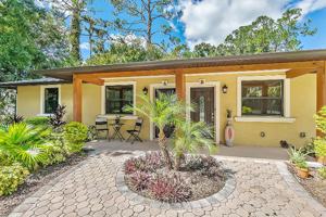 featured image of 103 N Forsyth St #B