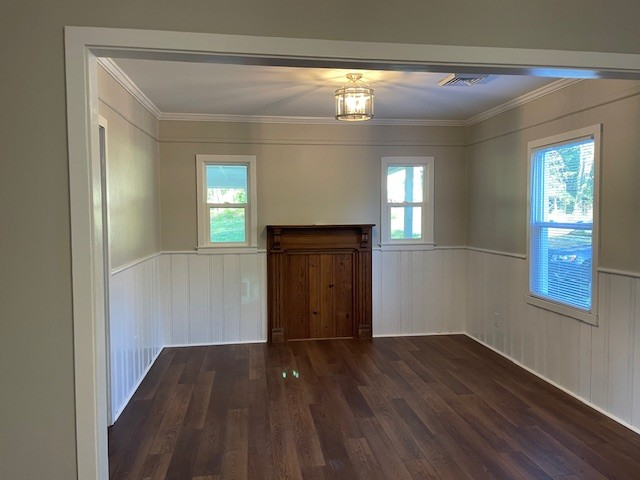 702 Southgate Dr - Photo 2 of 12