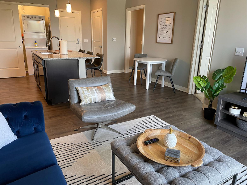 431 W Rich St #505 - Photo 3 of 17