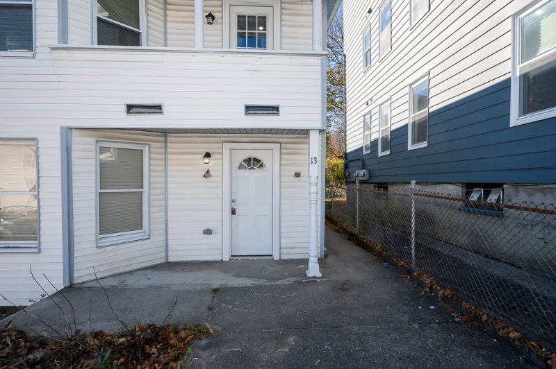 13 Seward St #1 - Photo 2 of 9