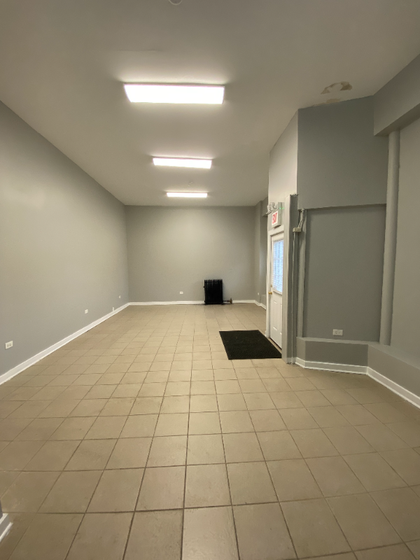 9449 S Loomis St #SF - Photo 3 of 6