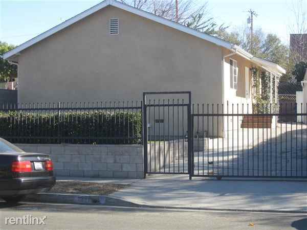 12314 Fidel Ave - Photo 2 of 7