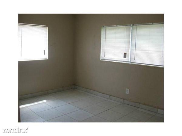 6501 SW 23rd St - Photo 2 of 8