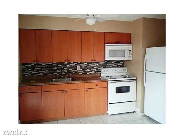 5571 Flagler St - Photo 2 of 7