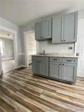 15 Ridgewood St #2 - Photo 5 of 8