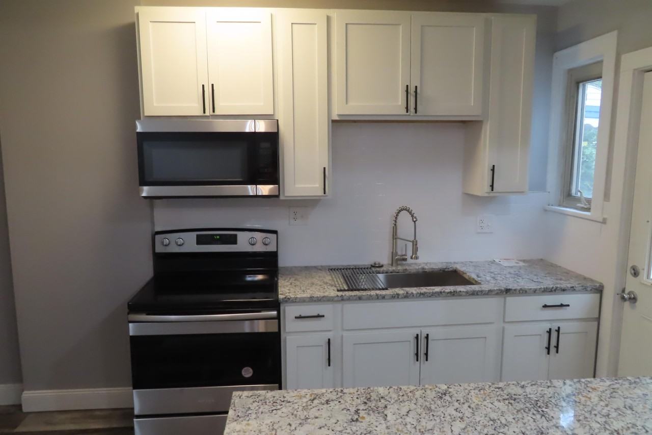 1663 Sycamore Street - Photo 2 of 36