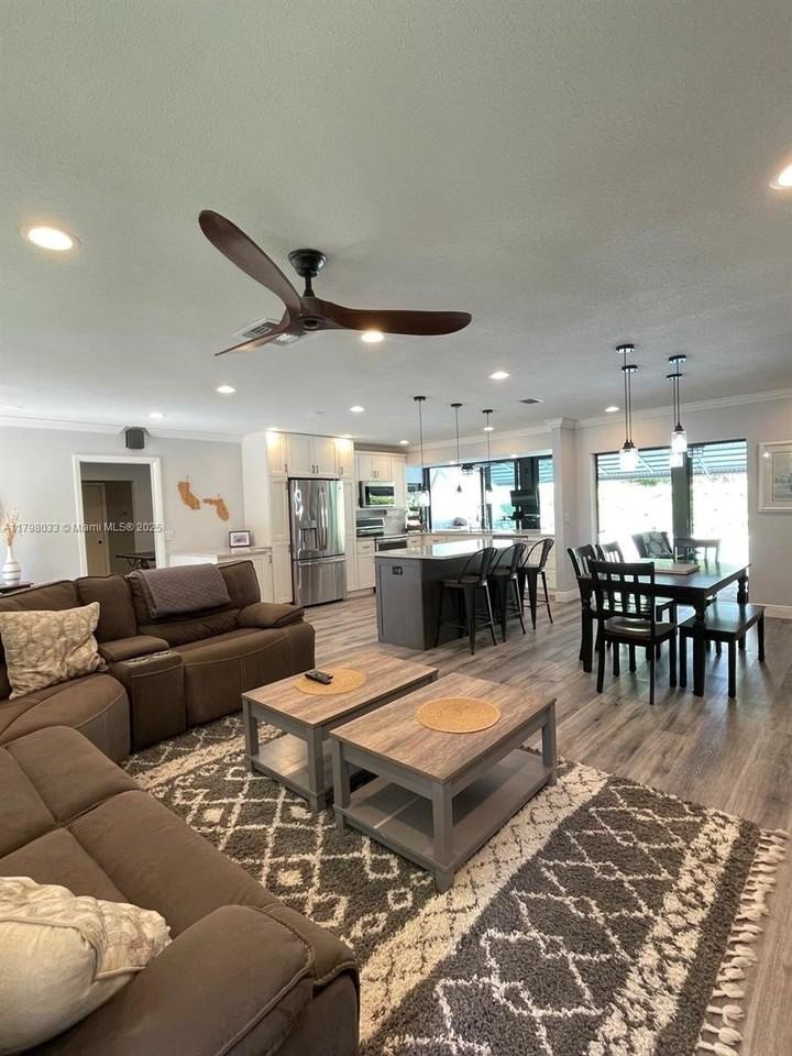 2230 North 50th Avenue #0 - Photo 7 of 23