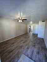 featured image of 910 N Park St