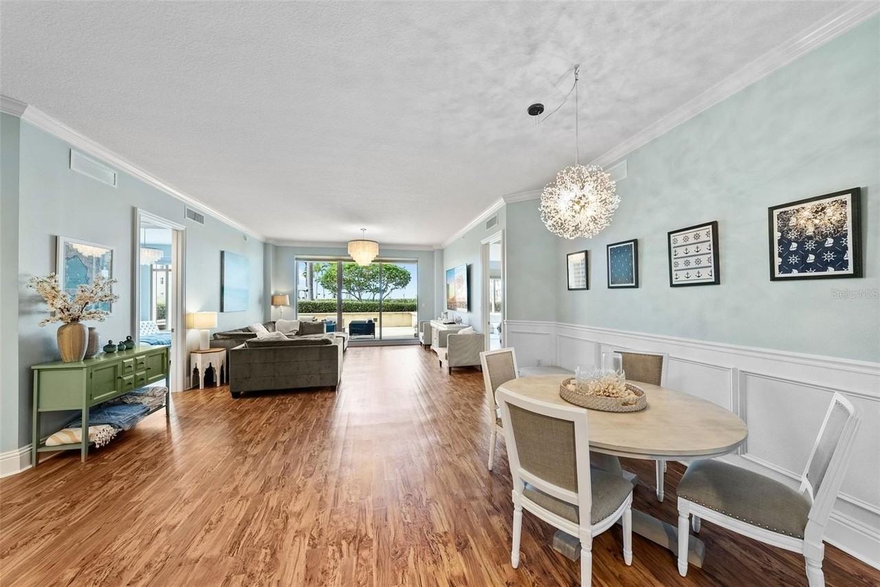 470 Mandalay Ave #303 - Photo 6 of 50