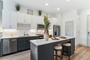 100 W Interstate Highway 635 - Photo 1 of 1