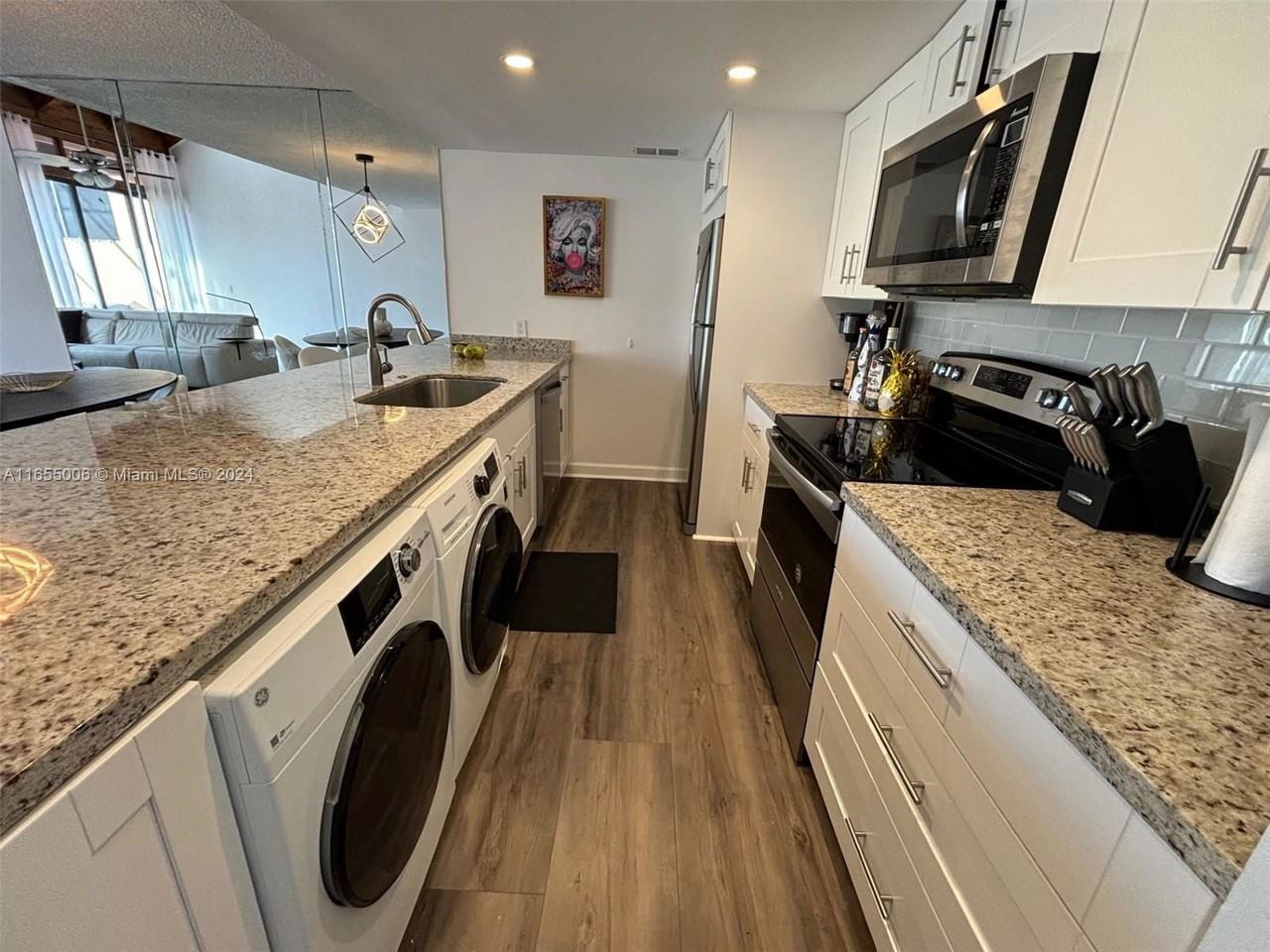 10850 S Golfview Dr - Photo 3 of 5