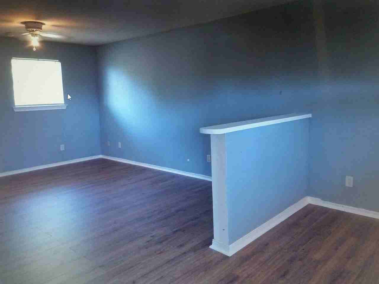 1976 Quality Blvd - Photo 3 of 8
