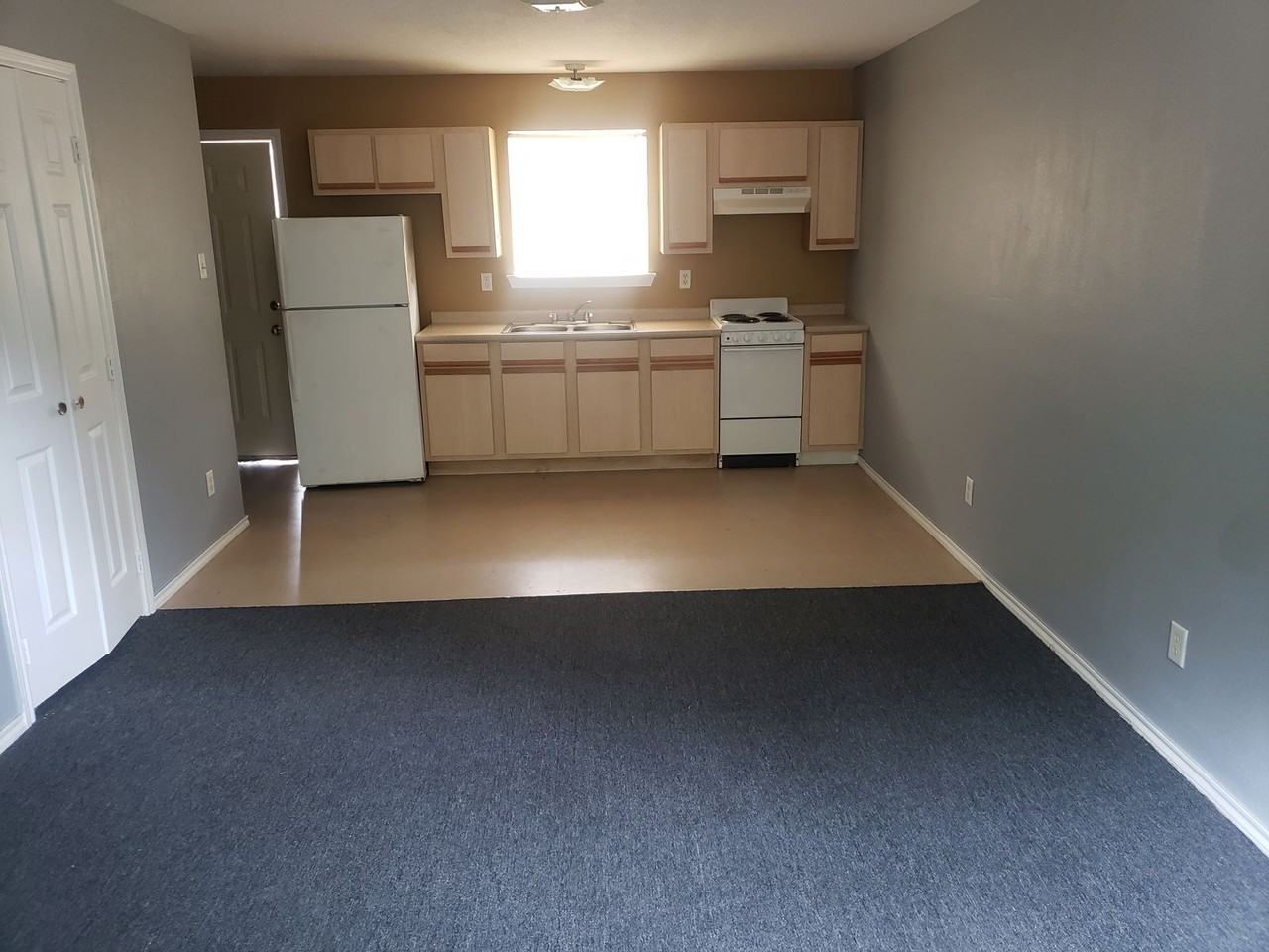1976 Quality Blvd - Photo 4 of 8