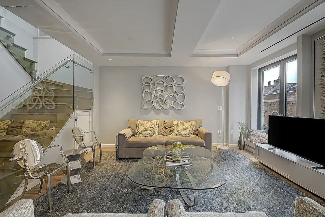 207 W 75th St #PH - Photo 2 of 8