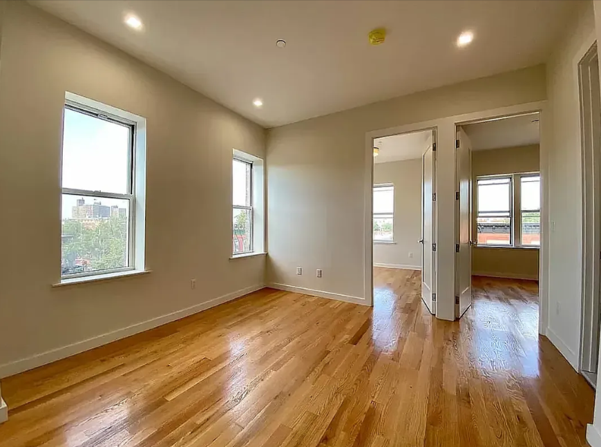 210 Lewis Avenue #2R - Photo 2 of 8