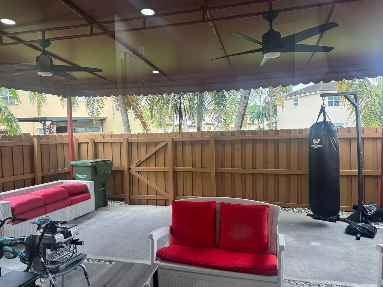 4144 Ne 26th St - Photo 3 of 8