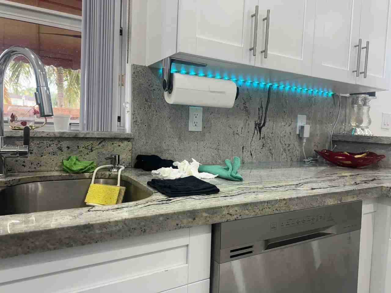 4144 Ne 26th St - Photo 4 of 8