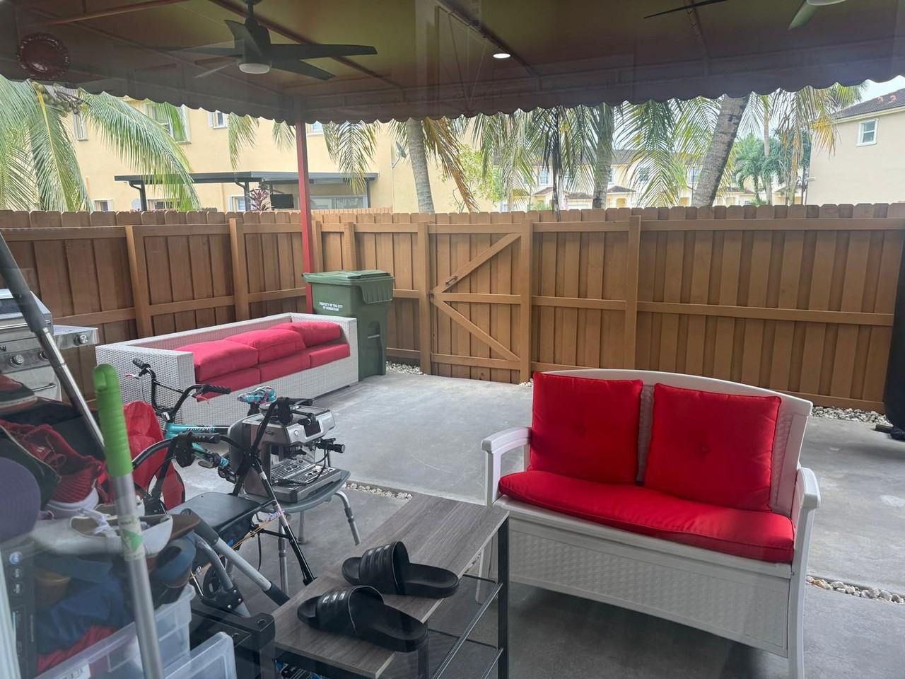 4144 Ne 26th St - Photo 5 of 8