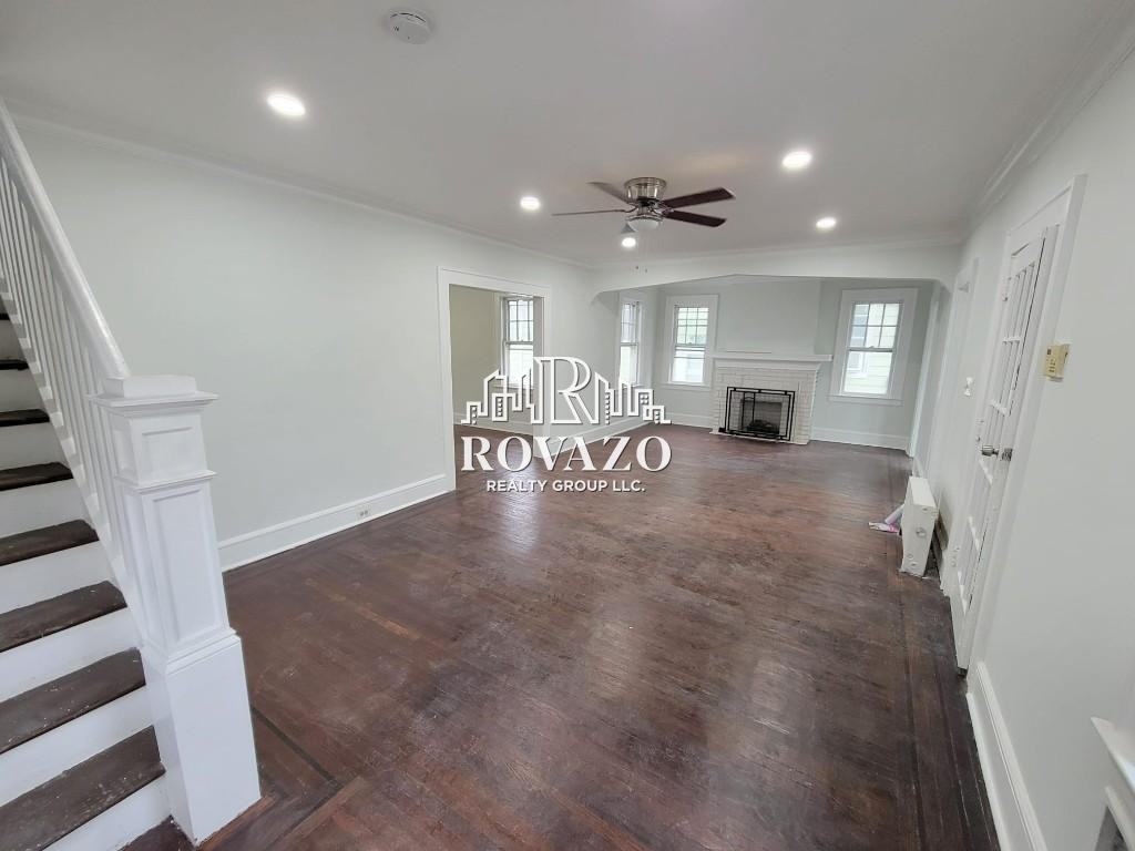 143 Bailey Ave - Photo 3 of 8