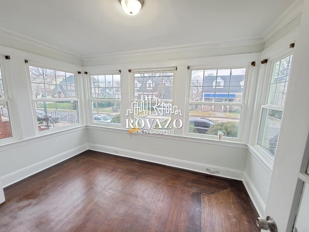 143 Bailey Ave - Photo 6 of 8