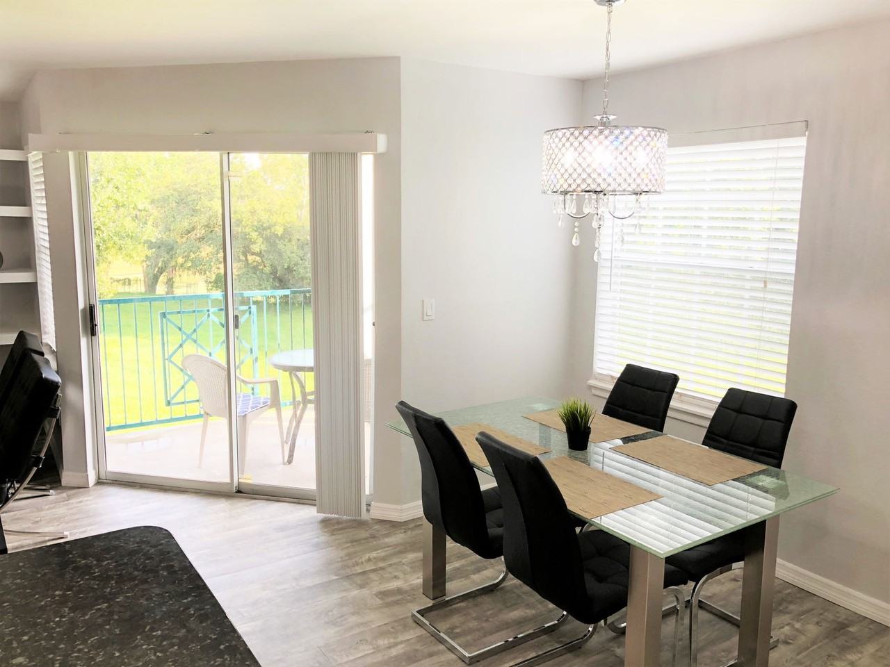 7220 Westpointe Blvd - Photo 3 of 8