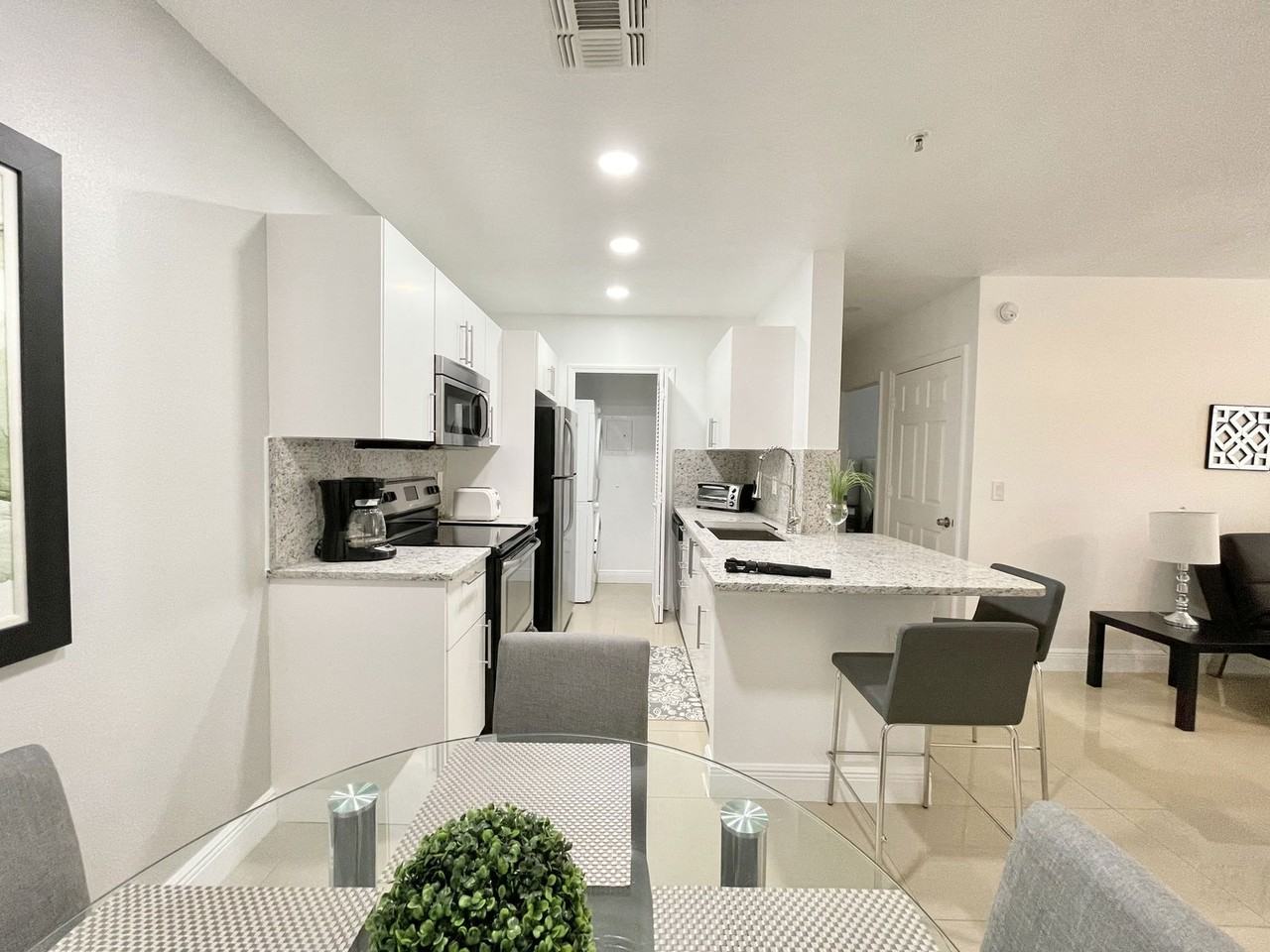 4368 S Kirkman Rd - Photo 5 of 8