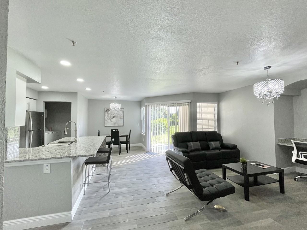 7210 Westpointe Blvd - Photo 2 of 8