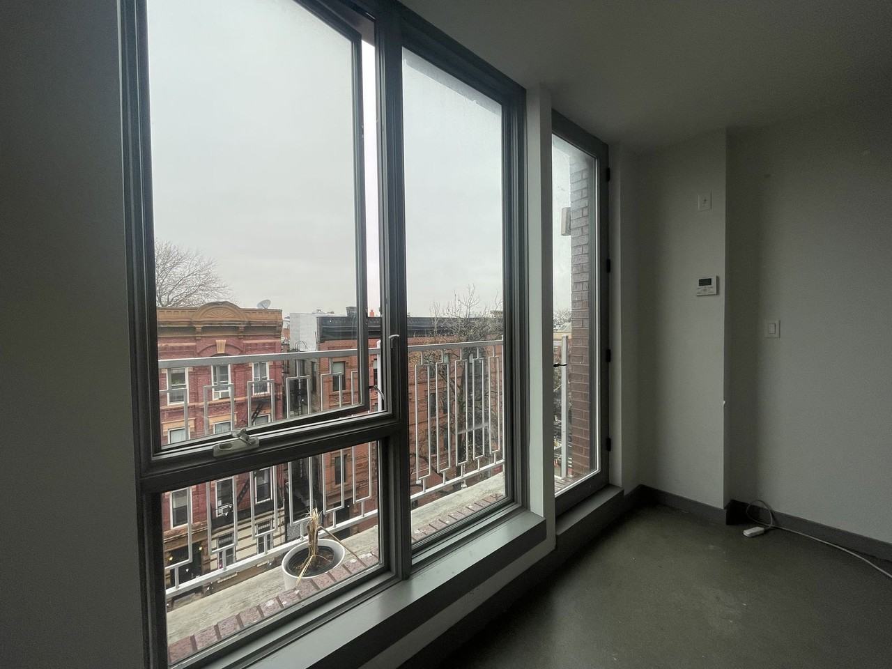 410 Tompkins Ave #5A - Photo 2 of 8