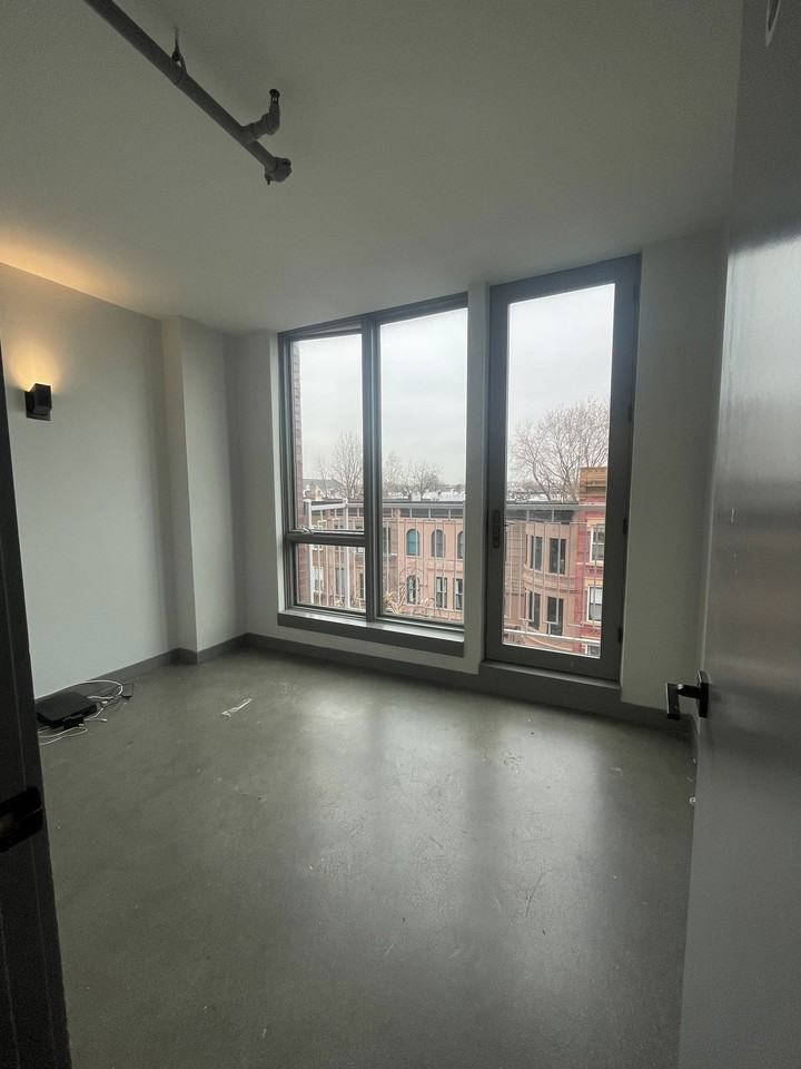 410 Tompkins Ave #5A - Photo 3 of 8