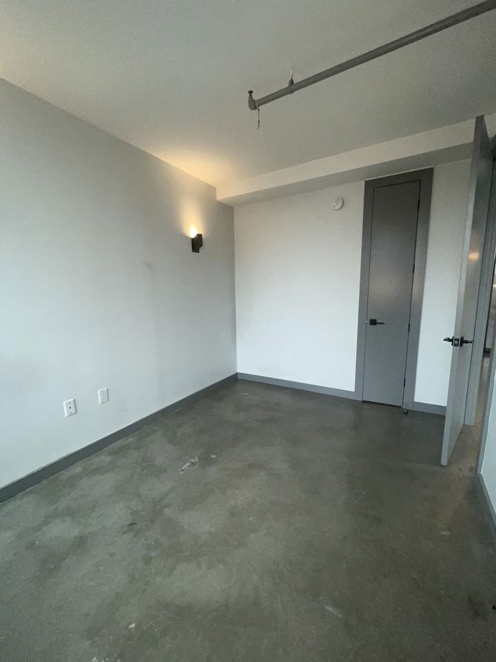 410 Tompkins Ave #5A - Photo 4 of 8