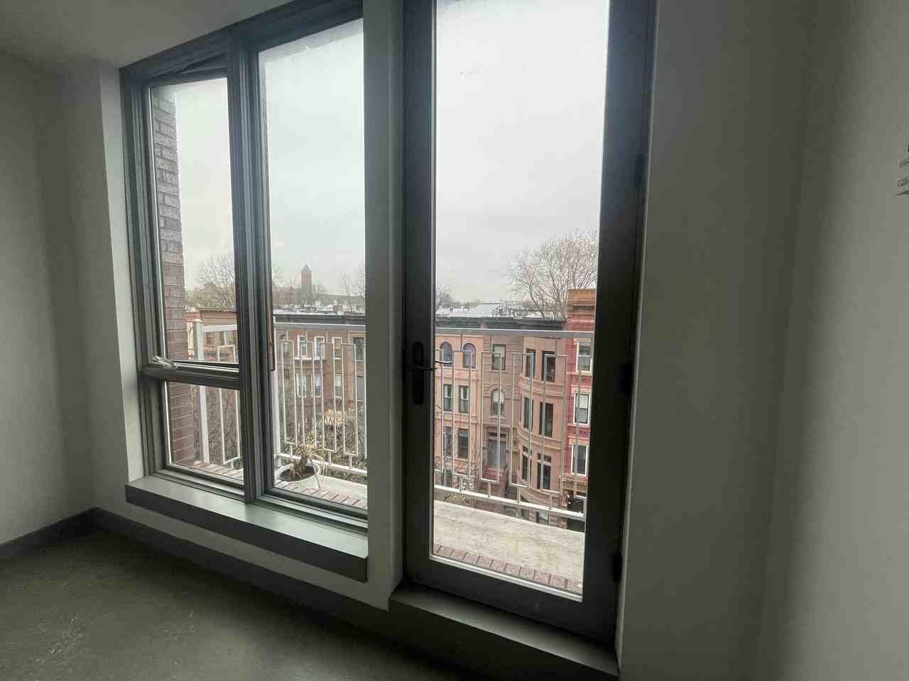 410 Tompkins Ave #5A - Photo 7 of 8