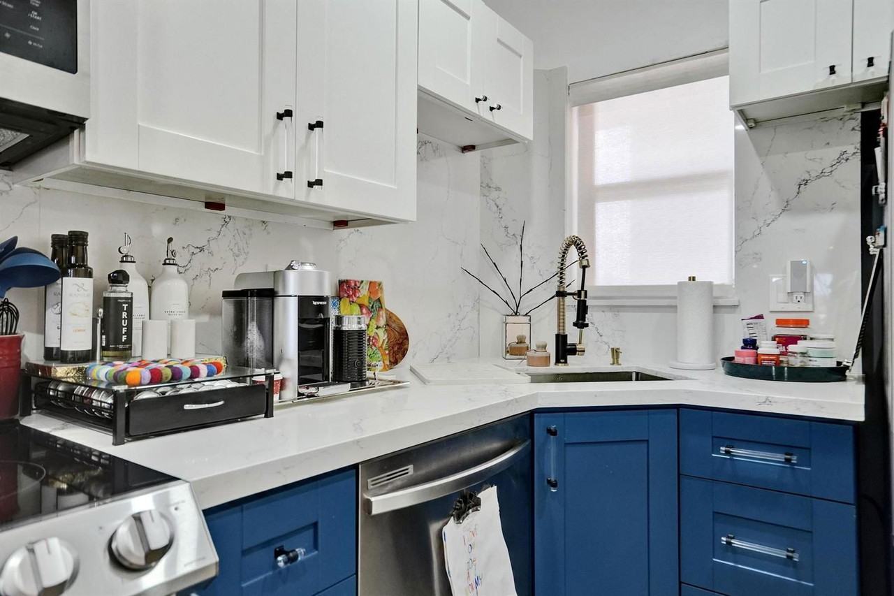 Ne 33rd Ct - Photo 3 of 8