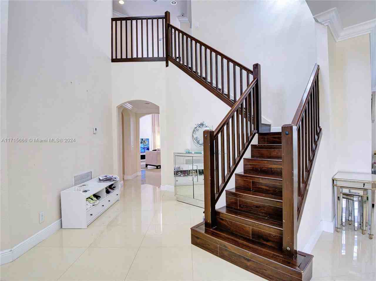 13484 Nw 13th St - Photo 3 of 8