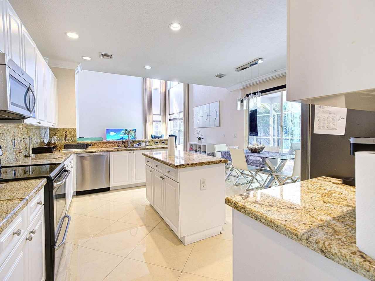 13484 Nw 13th St - Photo 7 of 8