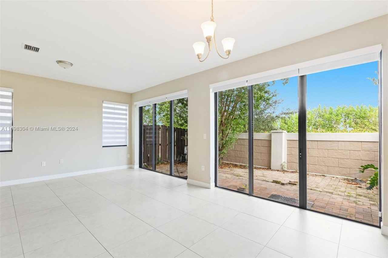 Nw 61st Ln - Photo 7 of 8