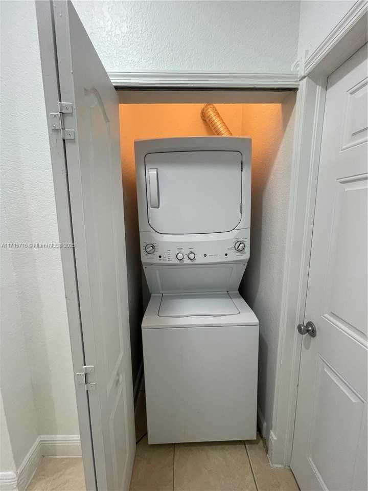 Nw 177th St #101 - Photo 5 of 8