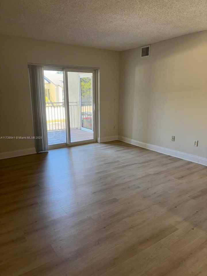 Nw 57th Ave #200 - Photo 3 of 4