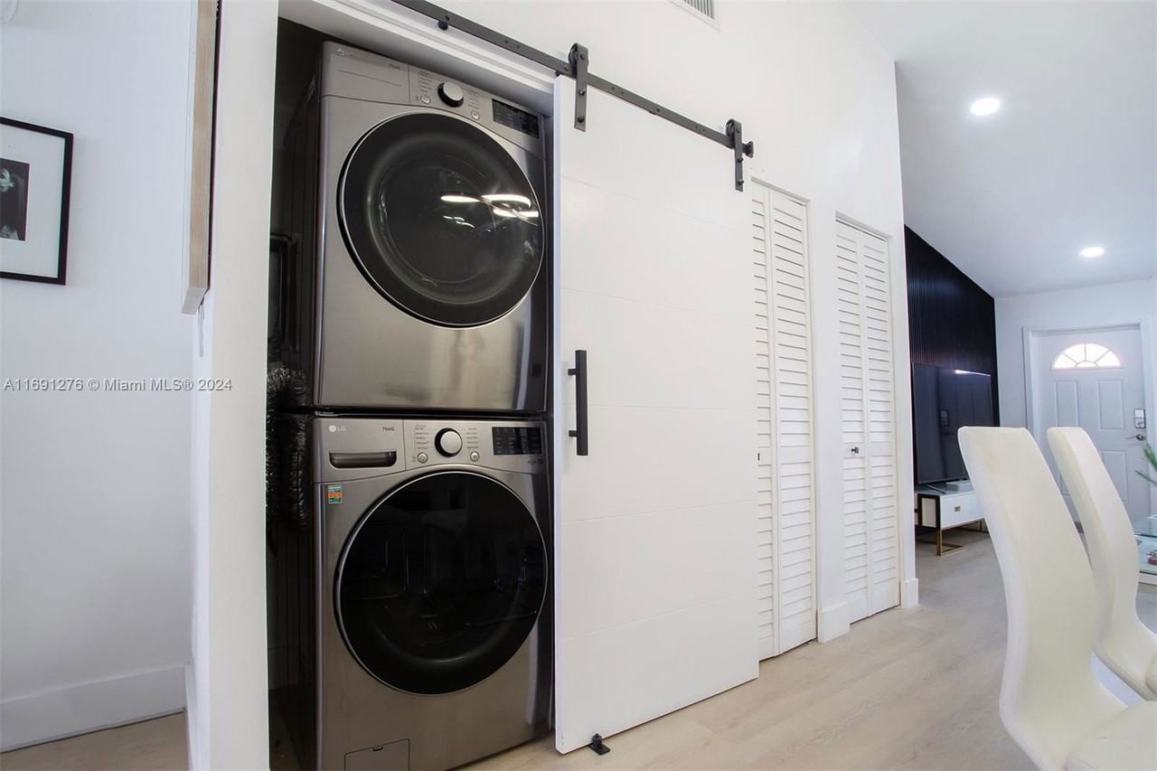 5442 W 27th Ave - Photo 4 of 6