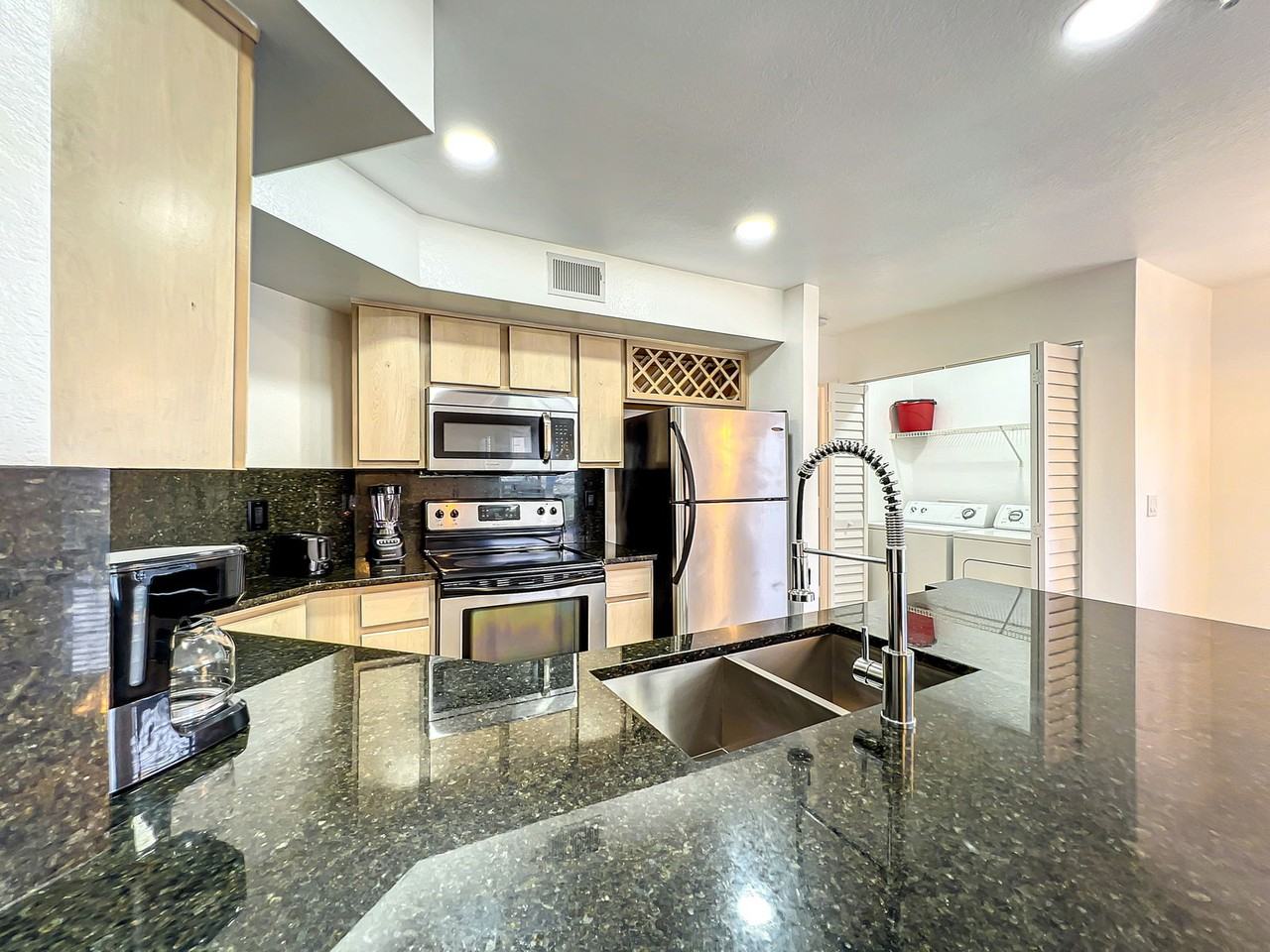 7300 Westpointe Blvd #712 - Photo 5 of 8