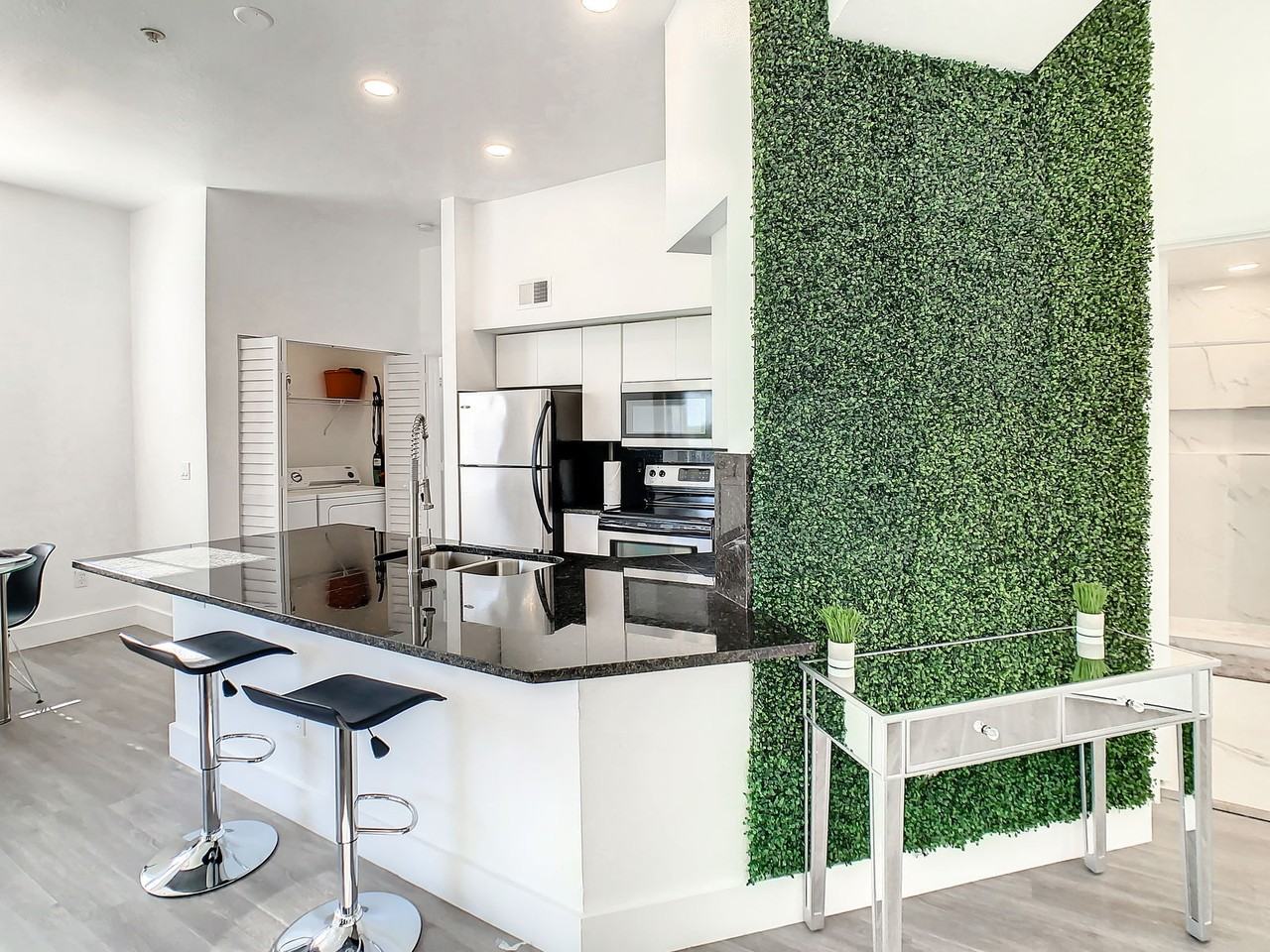 7240 Westpointe Blvd #1135 - Photo 6 of 8