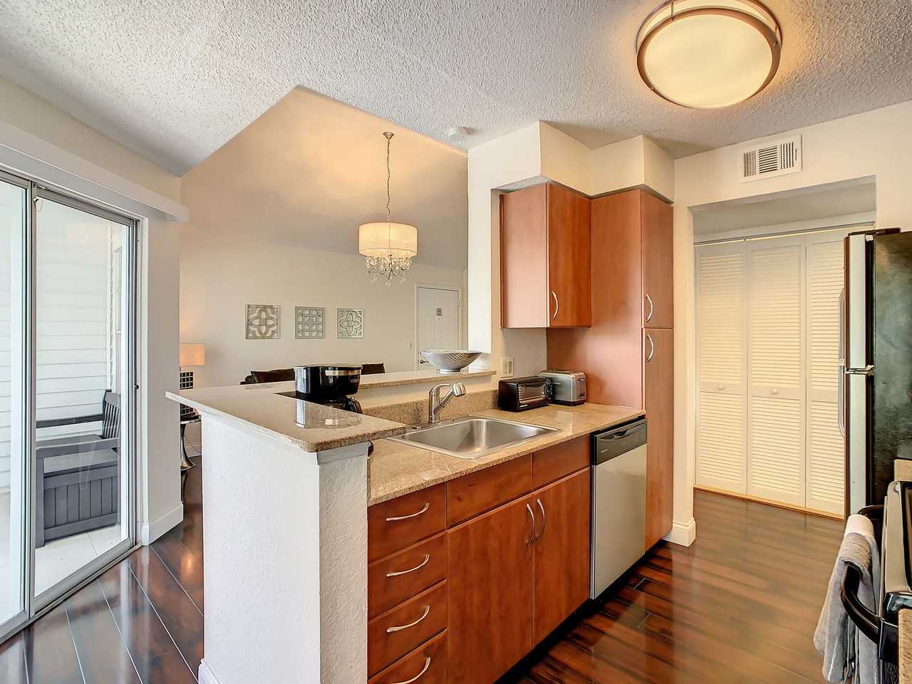 Westwood Blvd #933 - Photo 6 of 8