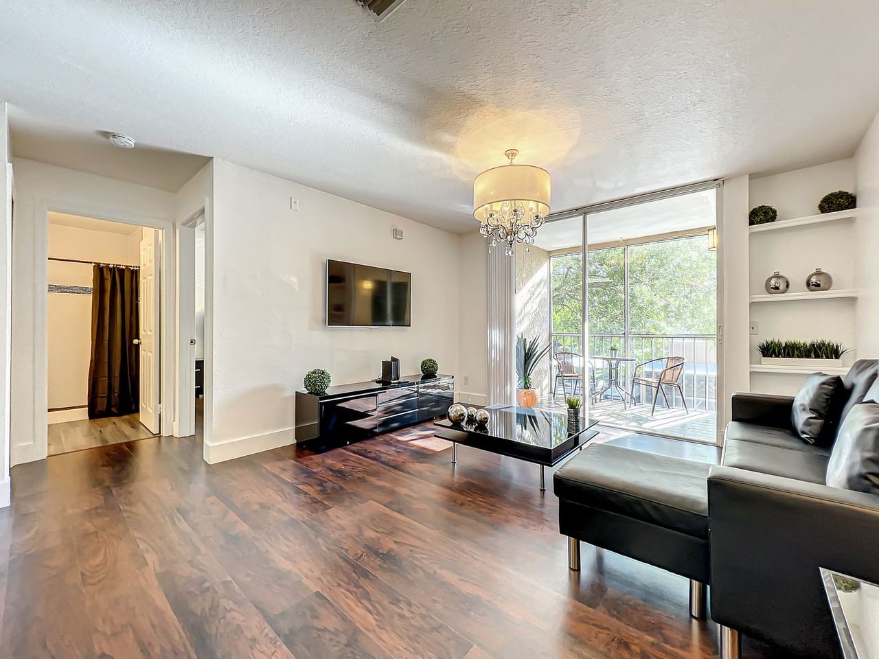 Pissarro Dr #211 - Photo 2 of 8