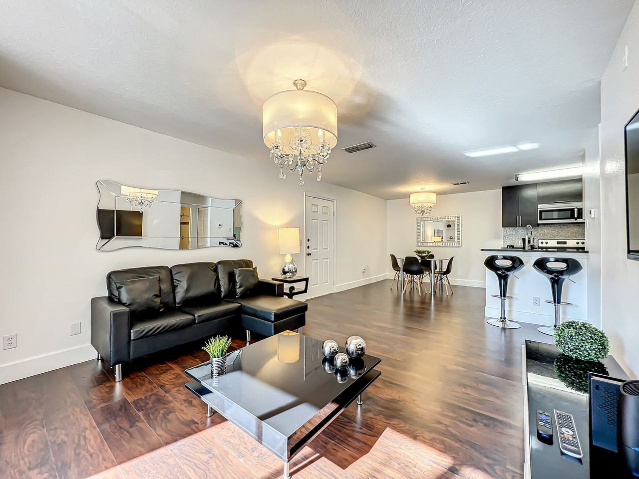 Pissarro Dr #211 - Photo 5 of 8