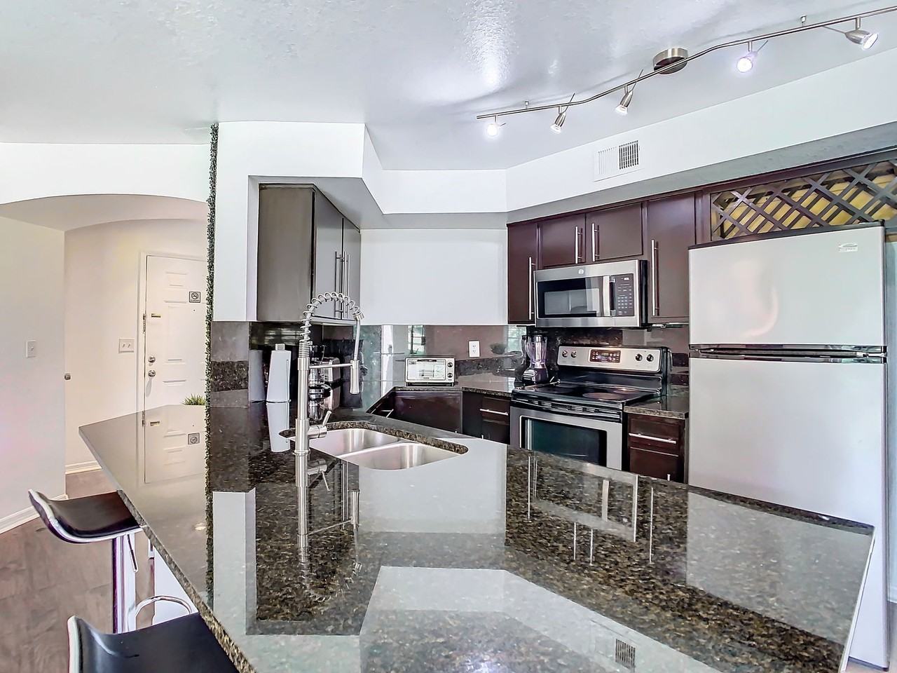 Westpointe Blvd #1412 - Photo 7 of 8