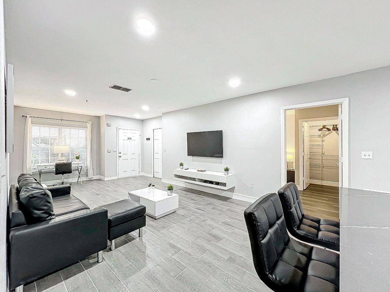 S Kirkman Rd #1203 - Photo 2 of 8