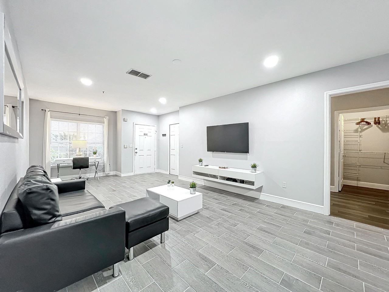 S Kirkman Rd #1203 - Photo 3 of 8