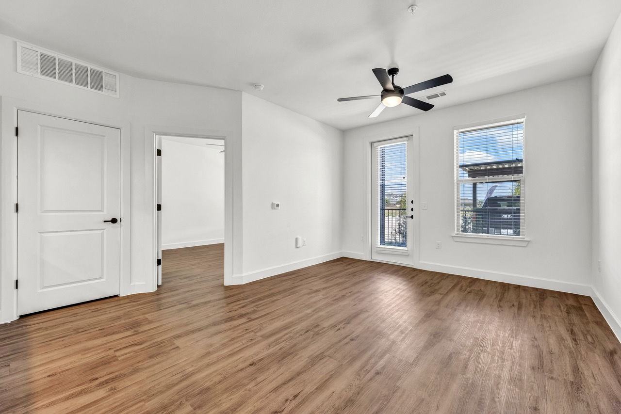 355 Dragoon Xing #4101 - Photo 3 of 8