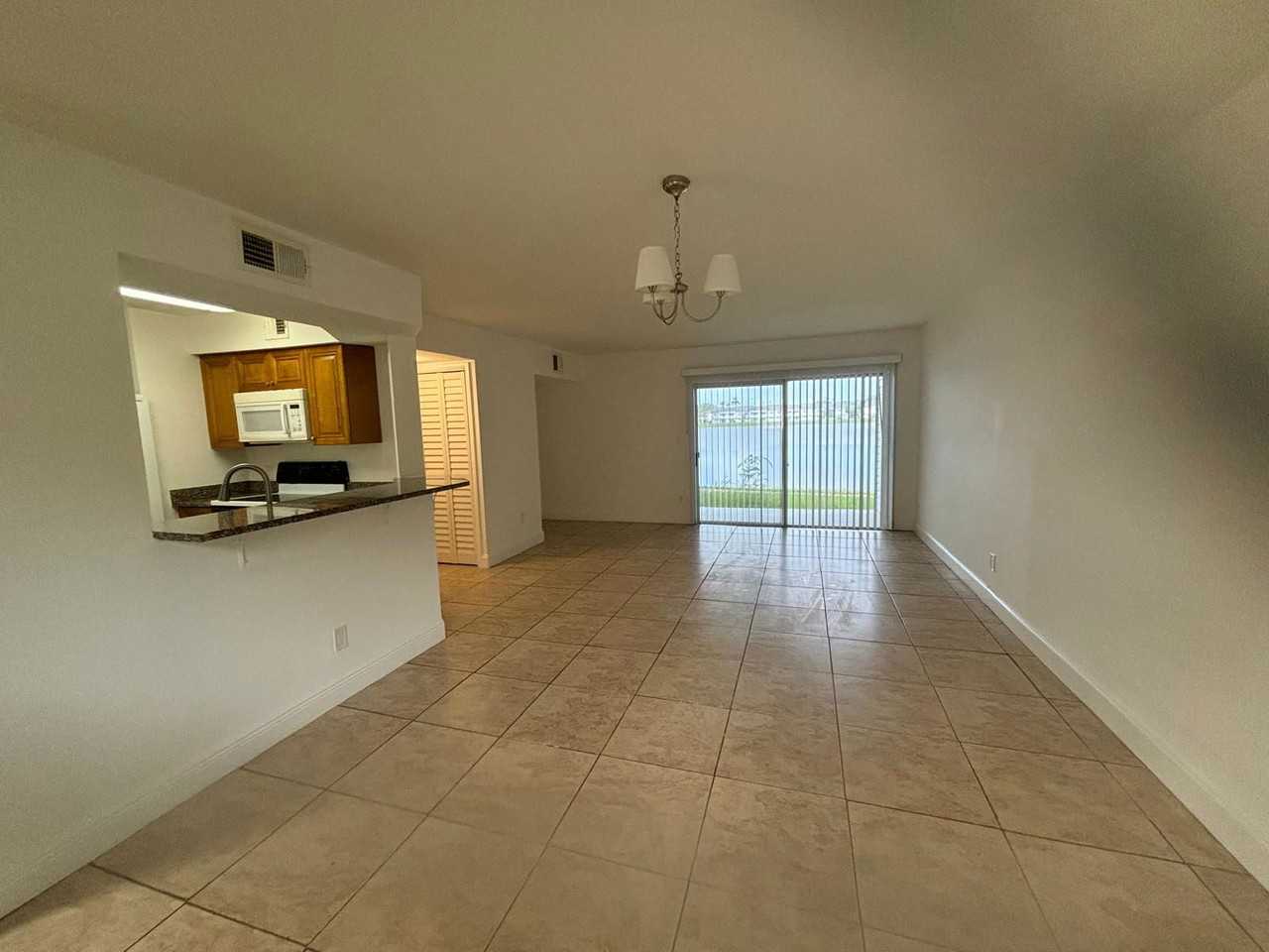 3473 Nw 44th St #102 - Photo 4 of 8